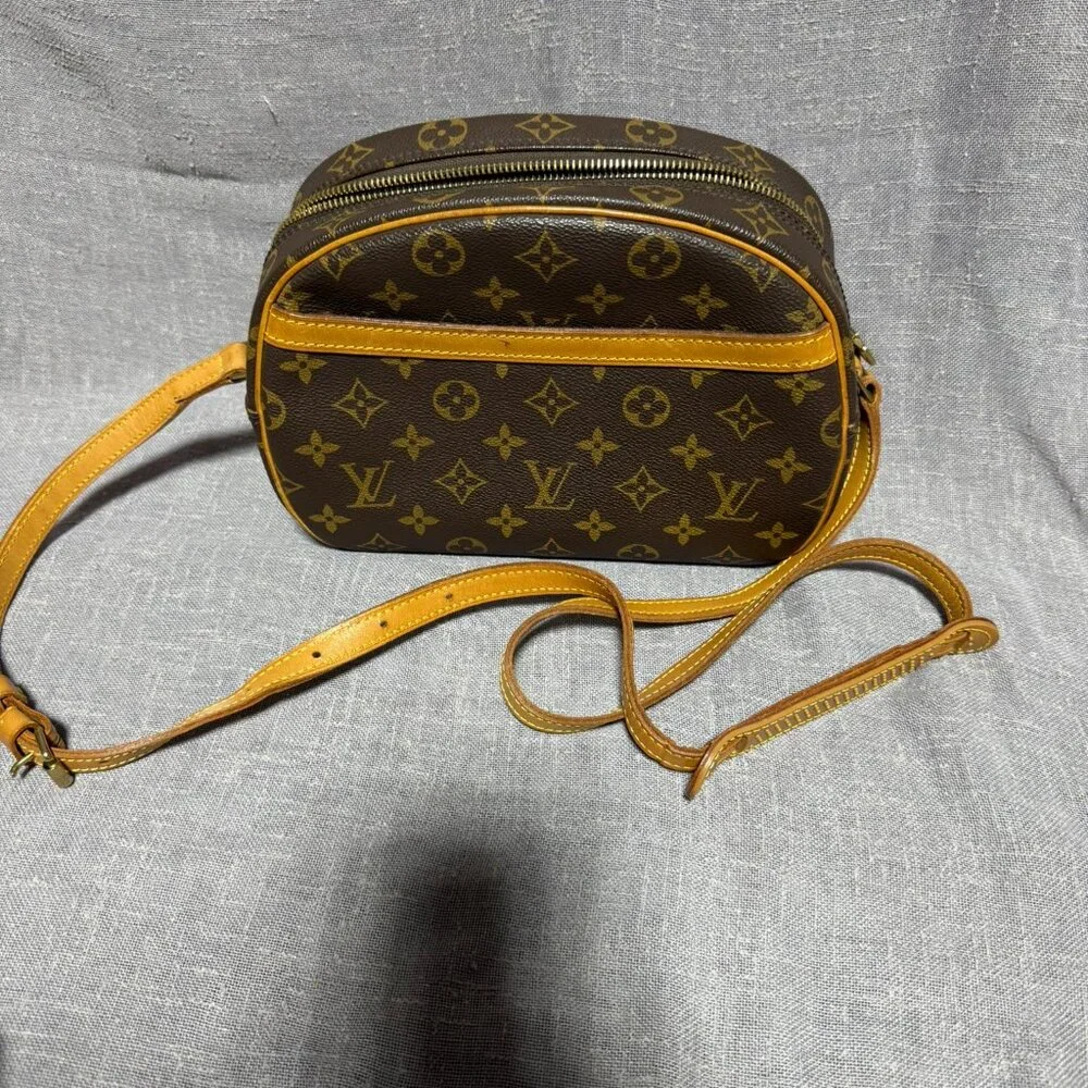 LOUIS VUITTON MONOGRAM BLOIS CROSSBODY BAG